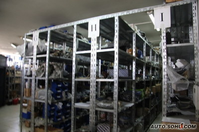 李書?？疾鞌⒗麃喖?S店，推動汽車配件本土化發展